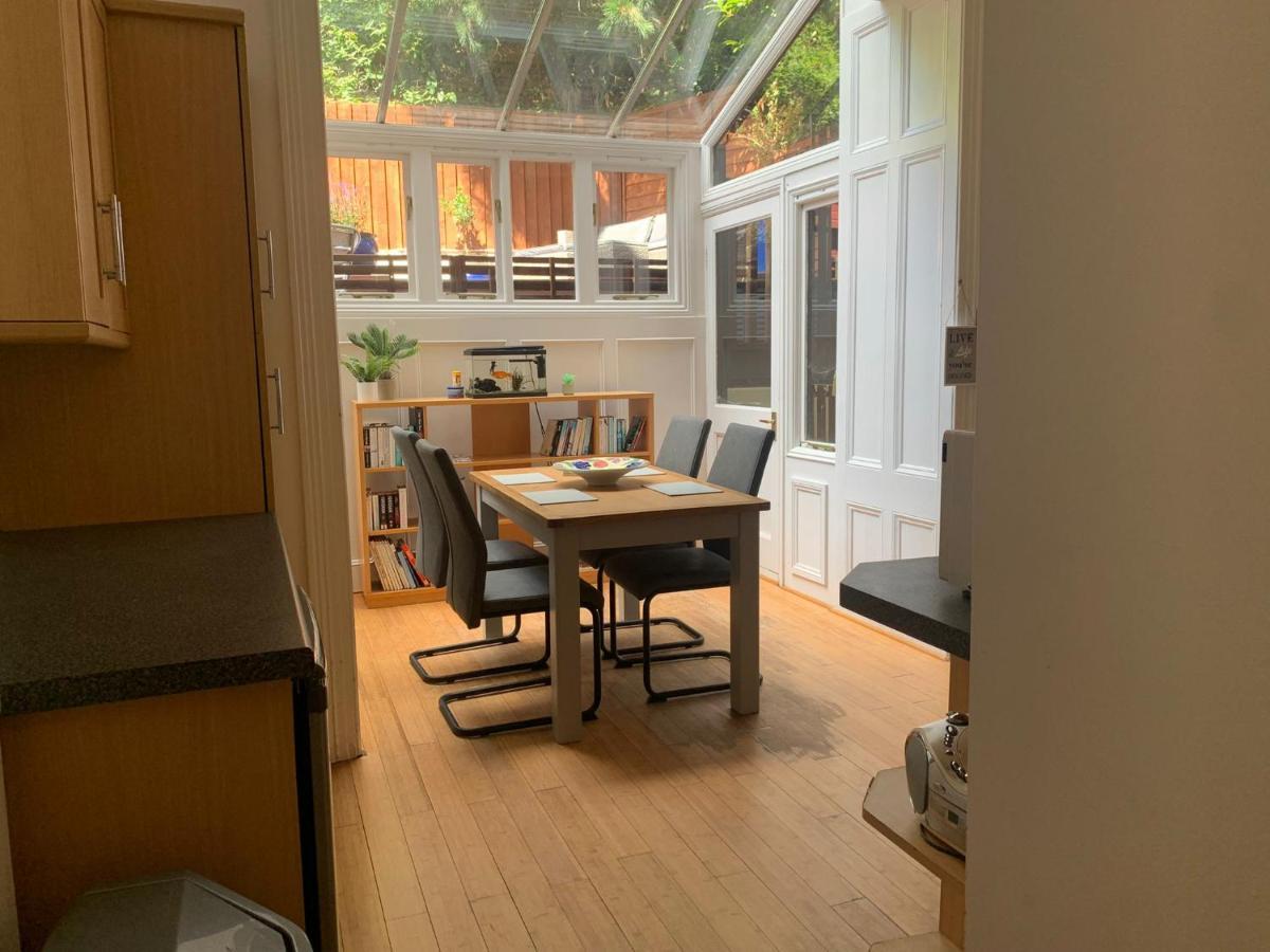 Beachfront Apartment With Bbq Sun Deck Bornemouth Extérieur photo