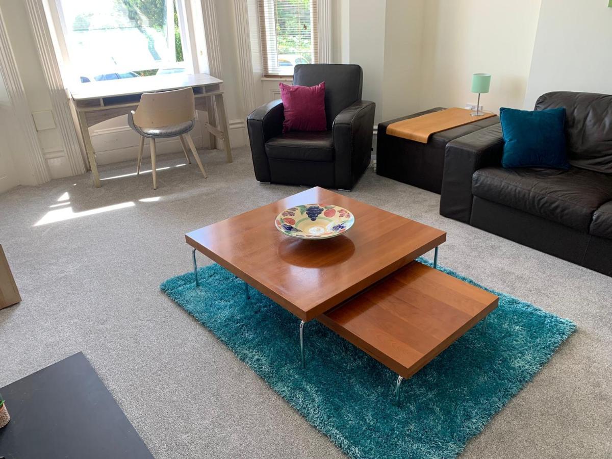 Beachfront Apartment With Bbq Sun Deck Bornemouth Extérieur photo